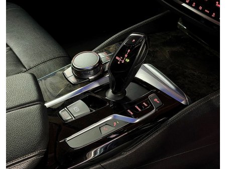 2017 BMW 5 Series - thumbnail 34