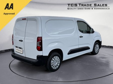 2021 Opel Combo - thumbnail 4