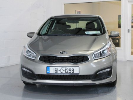 2016 Kia Ceed - thumbnail 2