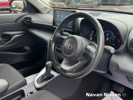 2024 Toyota Yaris Cross 1.5 Hybrid Luna thumbnail