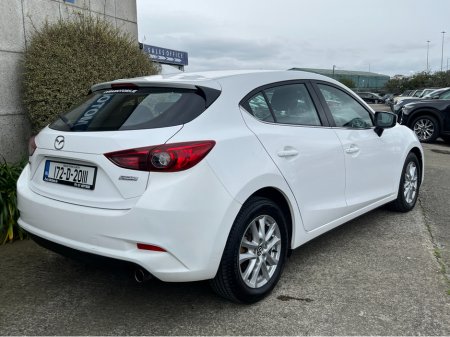 2017 Mazda Mazda3 - thumbnail 4