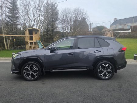 2023 Toyota Rav4 - thumbnail 10