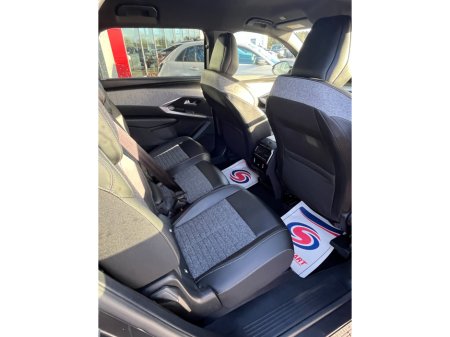 2025 Peugeot 5008 1.2 MHEV 145bhp E-DCS6 Allure €48,950 thumbnail