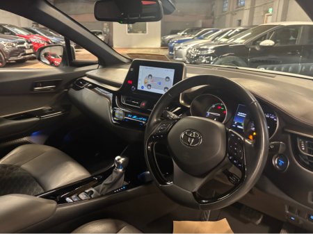 2023 Toyota C-HR HYBRID SOL 4DR AUTO €24,499 thumbnail