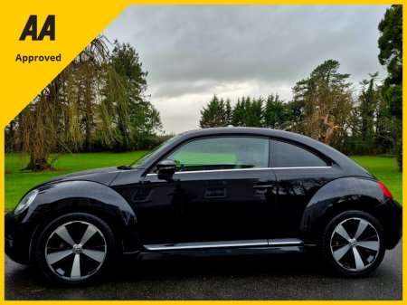 2015 Volkswagen Beetle Design+Auto+Low KM's €13,995 thumbnail