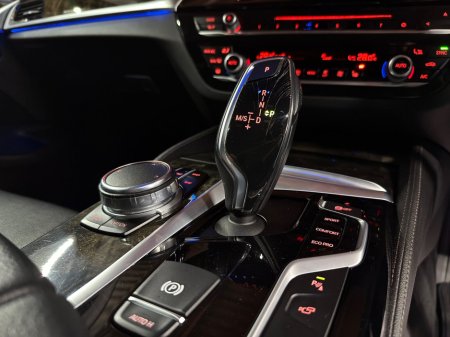 2017 BMW 5 Series - thumbnail 35