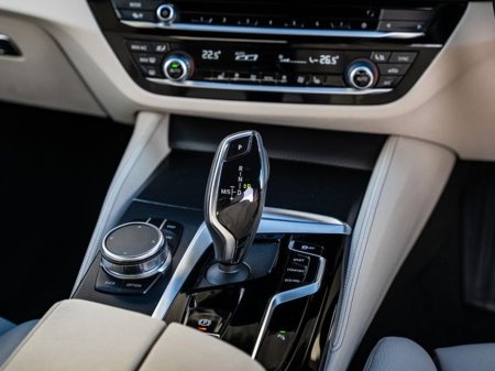 2023 BMW 5 Series - thumbnail 14