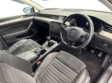 2019 Volkswagen Passat - thumbnail 7