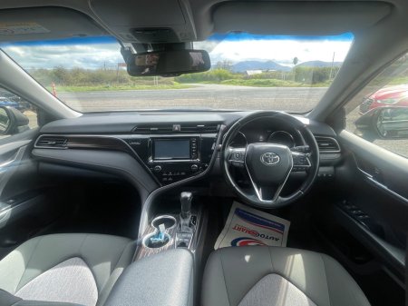 2018 Toyota Camry - thumbnail 10