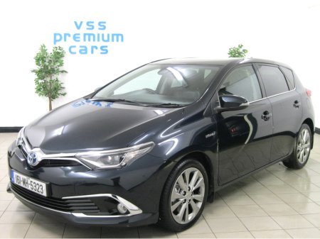 2016 Toyota Auris - view 2