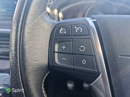 2016 Volvo V40 - thumbnail 11