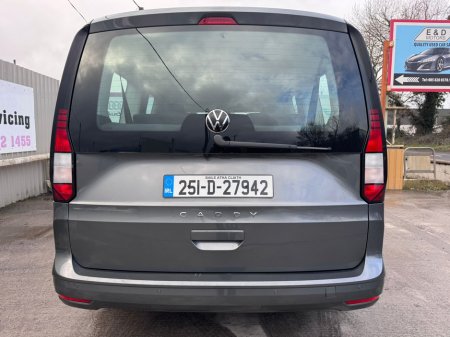 2025 Volkswagen Caddy Maxi Life LIFE TDI 122BHP A7F 5DR A €42,500 thumbnail