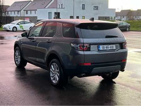 2018 Land Rover Discovery 2.0 TD4 SE 180 180PS 7SEATS AUTO €19,950 thumbnail