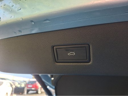 2025 Ford Explorer PREMIUM 77KWH EXTENDE €36,500