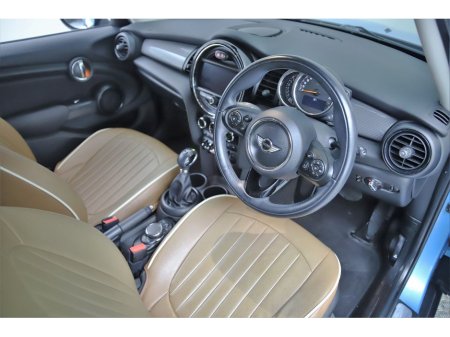 2017 MINI Hatch 1.5 COOPER AUTO 5DR *BI-TONE ROOF*UPGRADED 17" ALLOY WHEELS* €16,490 thumbnail