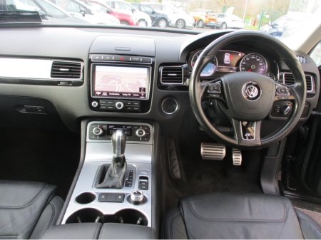 2018 Volkswagen Touareg CV 3.0 TDI 262B 262BHP V6 5DR AUTO €24,390 thumbnail