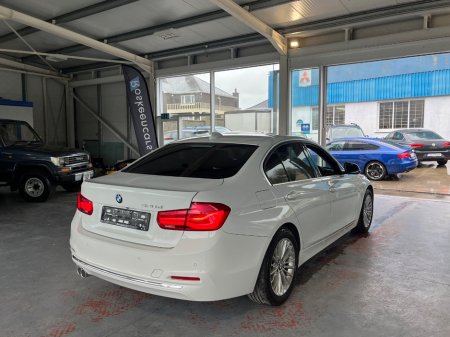 2017 BMW 3 Series - thumbnail 5