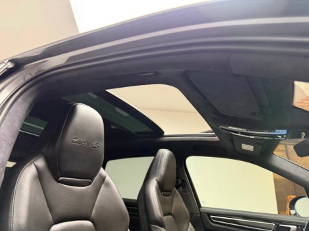 2020 Porsche Cayenne - thumbnail 12