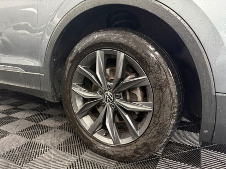 2023 Volkswagen Tiguan 7 Seats Life 2.0tdi D7F 150 5DR AUT €42,777 thumbnail