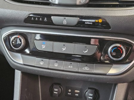 2017 Hyundai i30 - thumbnail 13