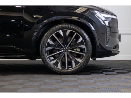 2025 Volvo XC90 T8 PHEV 455hp Plus (Dark Theme) €78,950 thumbnail