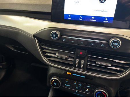 2018 Ford Focus 1.0T ZETEC 5DR T ECOBOOST 100PS 1.0 €12,499 thumbnail