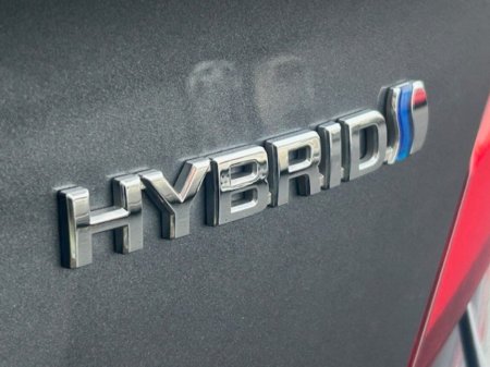 2023 Toyota C-HR 1.8 HYBRID SOL €24,945 thumbnail