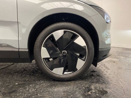 2026 Volvo EX30 - thumbnail 6
