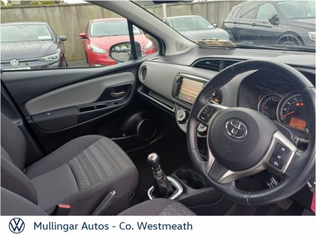 2017 Toyota Yaris - thumbnail 23