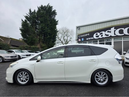 2014 Toyota Prius Alpha (7 Seater) - SELF CHARGING HYBRID -ALLOYS - REVERSE CAMERA - SIMI DEALER - LOW ROAD TAX BAND €14,450 thumbnail