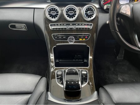 2016 Mercedes-Benz C Class €17950! 2016 MERCEDES-BENZ C350E STATIONWAGON AVANTGARDE 2.0 AUTOMATIC / CRUISE CONTROL / REVERSE CAMERA / ELECTRIC MEMORY & HEATED SEATS €17,950 thumbnail