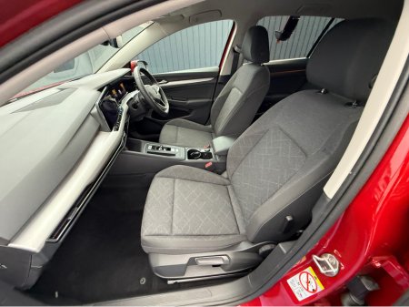 2022 Volkswagen Golf ACTIVE - 2.0L DIESEL - AUTO - 12M WARRANTY - CAR: €27,950 thumbnail