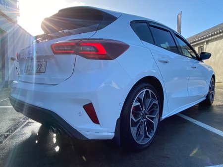 2023 Ford Focus - thumbnail 11