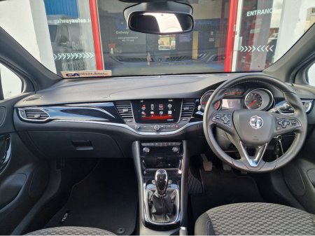 2017 Opel Astra - thumbnail 23