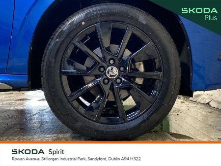 2023 Skoda Kamiq Style 1.0TSI 110bhp *Black Pack* €25,950 thumbnail