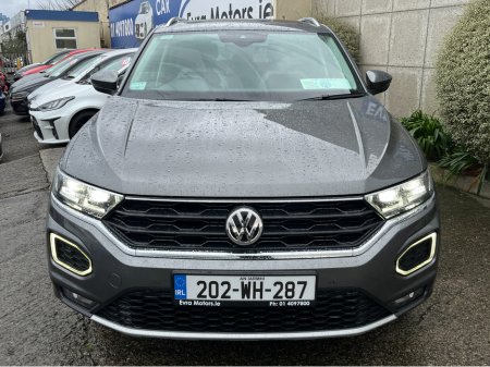 2020 Volkswagen T-Roc SPORT AUTOMATIC 1.5 PETROL //HIGH SPEC//PANORAMIC GLASS ROOF//SAT NAV//KEYLESS ENTRY// thumbnail