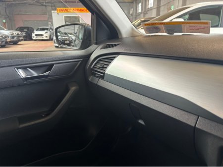 2017 Skoda Fabia - thumbnail 8