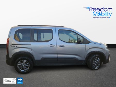 2023 Peugeot Rifter Automatic wheelchair access €26,995