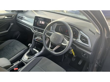 2023 Volkswagen T-Roc - thumbnail 5