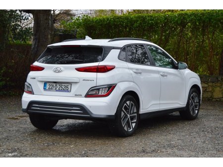 2022 Hyundai Kona Kona EV Premium 39 kWh thumbnail