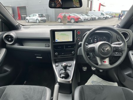 2026 Toyota Yaris - thumbnail 8