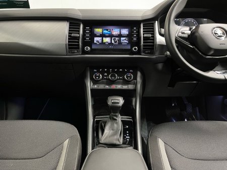 2023 Skoda Kodiaq Ambition 7 Seats DSG 2.0TDI 150BHP - Reversing Camera - Climate Control - Heated Seats - Cruise Control - Apple CarPlay/Android Auto thumbnail