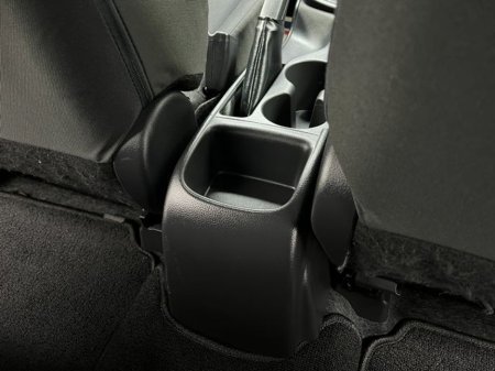 2021 Toyota Yaris - thumbnail 18