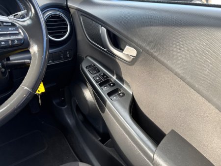 2018 Hyundai Kona - thumbnail 23