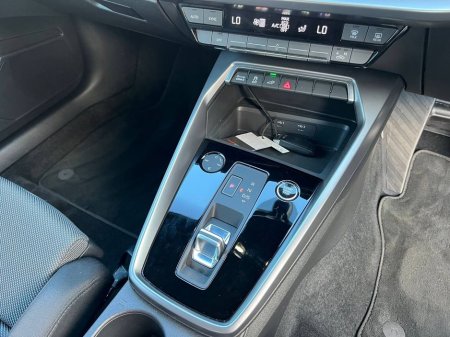 2024 Audi A3 SPORT 40 TFSI 1.4 HYBRID * AS NEW CAR * // VERY LOW MILEAGE // APPLE CARPLAY/ANDROID AUTO // AUDI DRIVE SELECT // ADAPTIVE CRUISE CONTROL €31,900 thumbnail