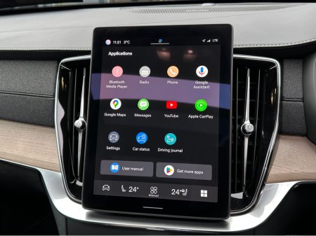 2025 Volvo XC90 MULBERRY RED / PLUS DARK T8 PHEV AWD AUTO PLUS €78,950 thumbnail