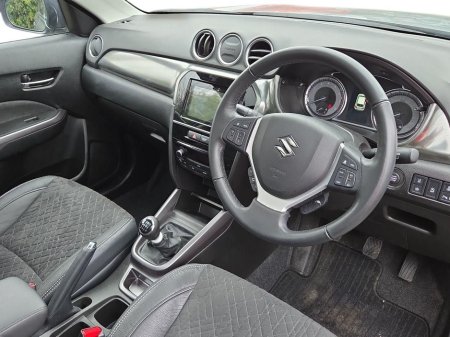 2024 Suzuki Vitara 1.4 Hybrid SZ5 MT €24,950 thumbnail