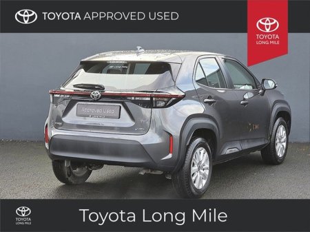 2023 Toyota Yaris Cross 1.5 Hybrid Luna 5dr €26,949 thumbnail