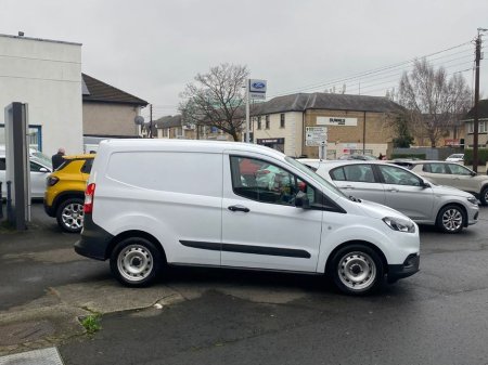 2022 Ford Transit Courier Base 1.5TD 75PS M6 2DR €11,000 thumbnail