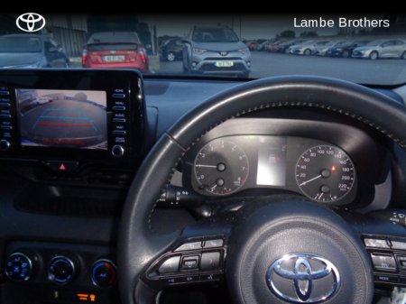 2021 Toyota Yaris 1.0 LUNA 4DR